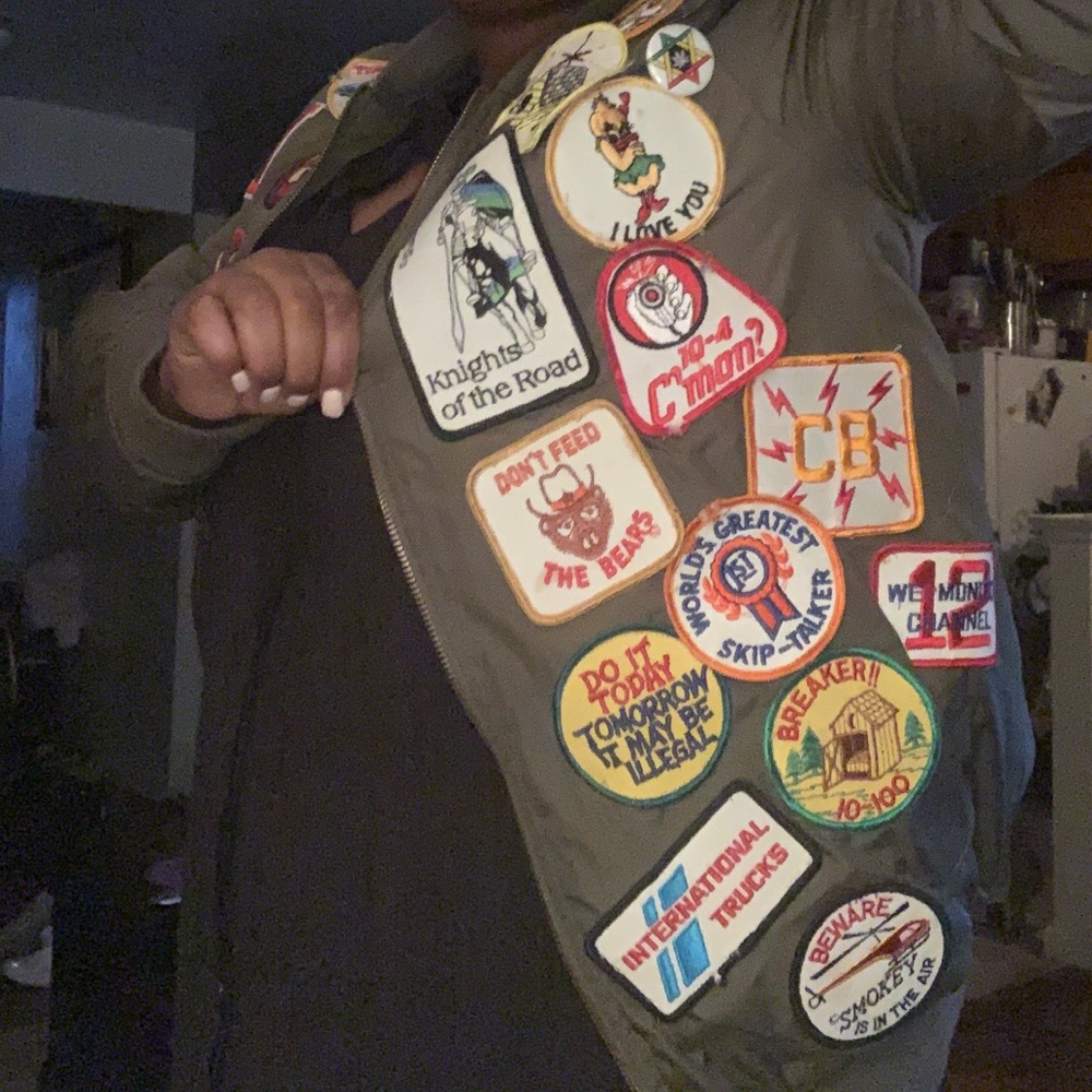 Customized Puffer Jacket - Picture 3 of 4